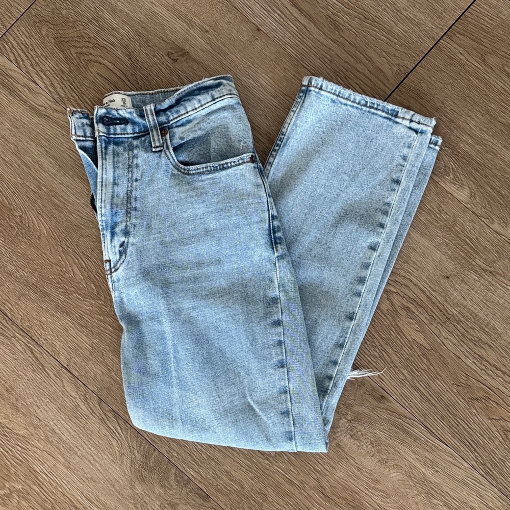 Abercrombie & Fitch Women’s Light Blue The Ankle Straight Ultra High Rise Jeans